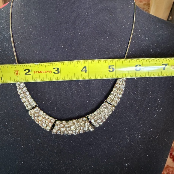 Vintage Elegant Gold tone Crystal Necklace - Picture 4 of 6